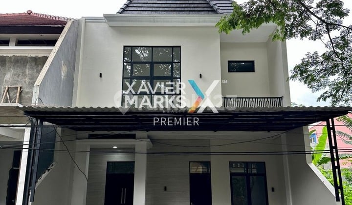 FOR SALE NEW READY-TO-OCCUPY AMERICAN CLASSIC DESIGN HOUSE IN ARAYA MALANG