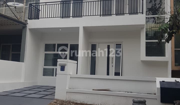 Rumah Bagus di Cluster Emerald TownHouse Bintaro