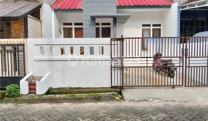 Rumah 1 Lantai di Cluster Pinguin Graha Raya Bintaro