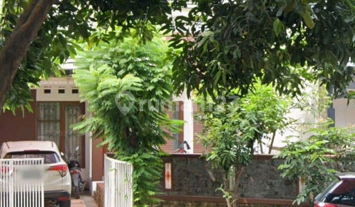 Rumah didepan Taman, Bintaro Sektor 9