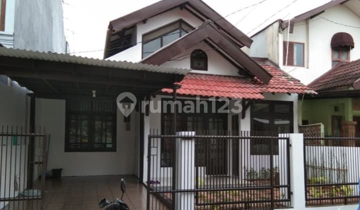 Rumah Bagus di Komplek Puter Bintaro Sektor 5