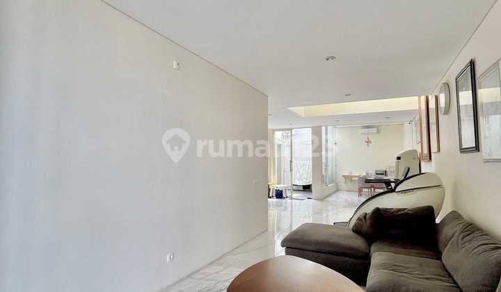 Citraland The Greenlake Luxury Marble