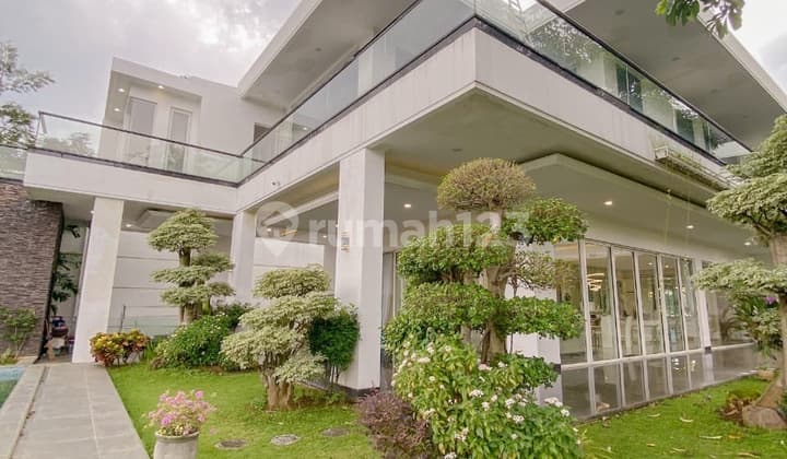 Super Luxury Long Golf and Lake View House
