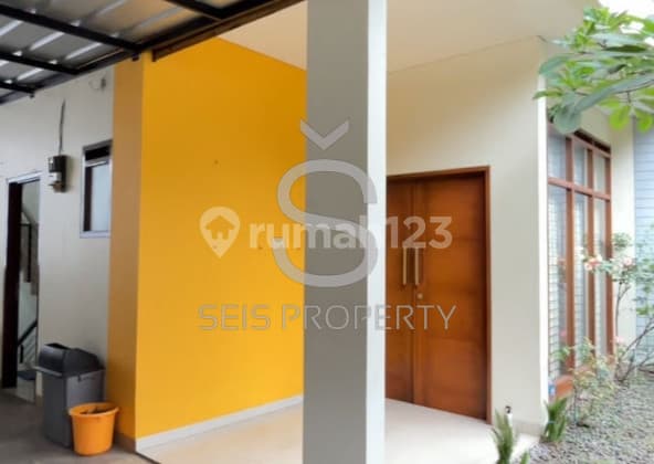 For Rent Ready-to-Occupy House Main Road Cipaku Bandung City