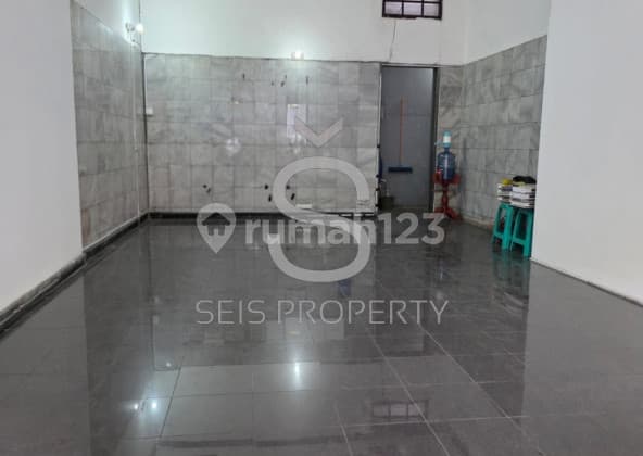 For Rent 1-Story Shop House on Sudirman Main Road Bandung