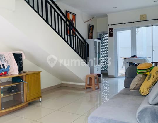 Prestigious House in the Summarecon Bandung Area: 132m² Building Area, Price 2.8 Billion.