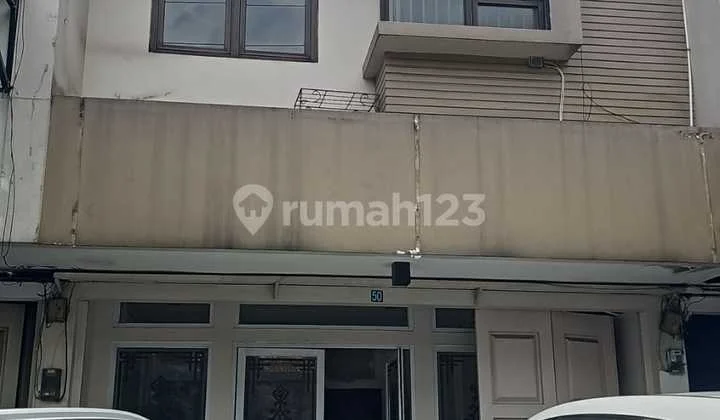 Ruko Buahbatu Commercial for Sale or Rent