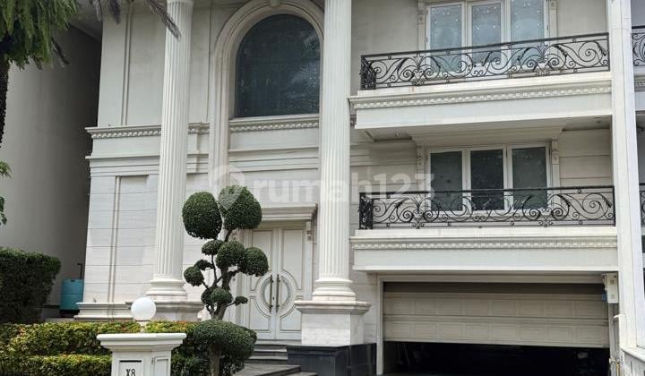 Rumah Mewah Rapih Bagus Semi Furnished Pik