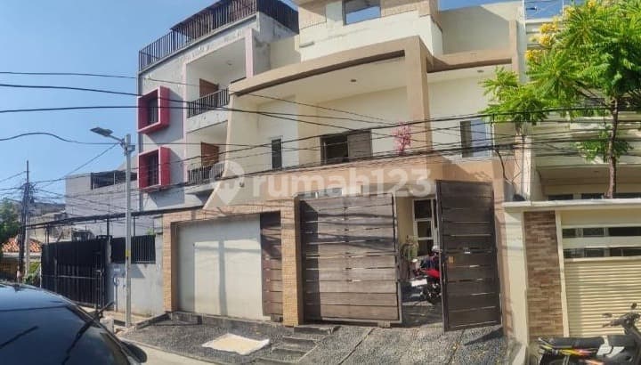 Rumah 2 Lantai Siap Huni Bagus Harga Murah Jakarta Pusat