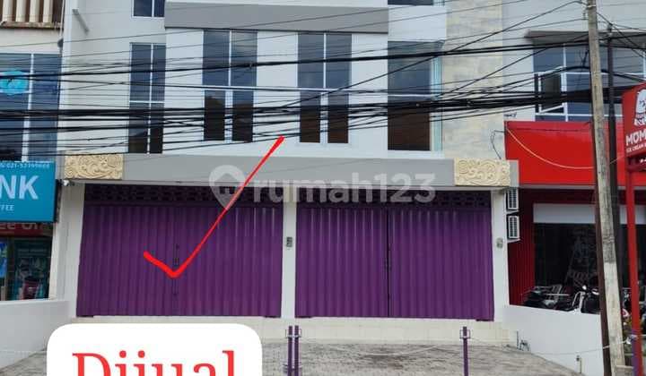 Ruko 3 Lantai Jalan Utama Taman Griya Jimbaran, Lokasi Strategis