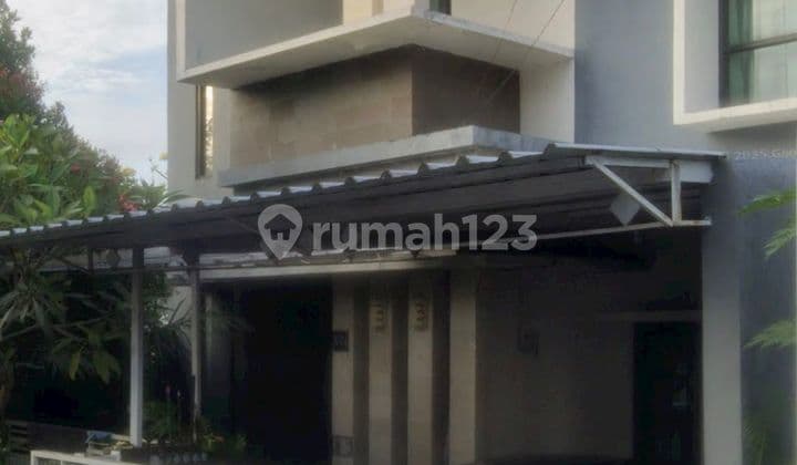 Rumah Sewa 2 Lantai di Dalung One Gate System Tenang dan Nyaman