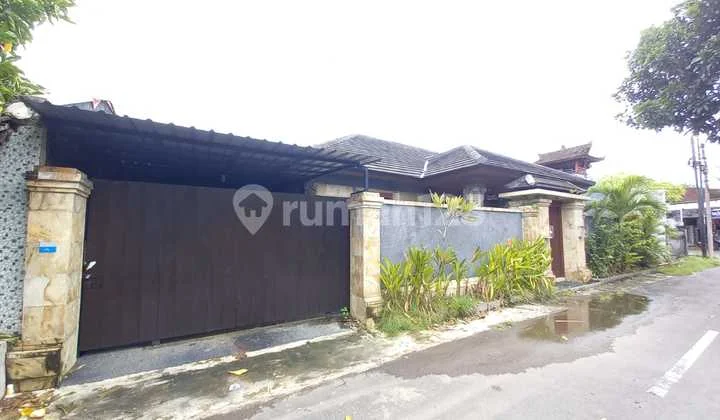 Minimalist Villa in a Quiet and Safe Environment, Jimbaran, South Kuta.