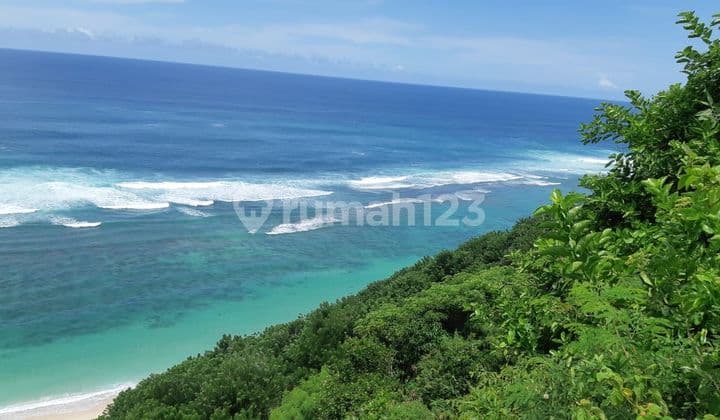 Tanah Tebing Pantai Melasti Ungasan Kuta Selatan