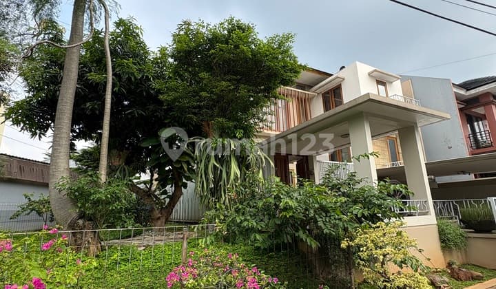 Rumah Bangunan Mandiri Split Level 2.5Lt Nusaloka BSD Free Area Taman Samping