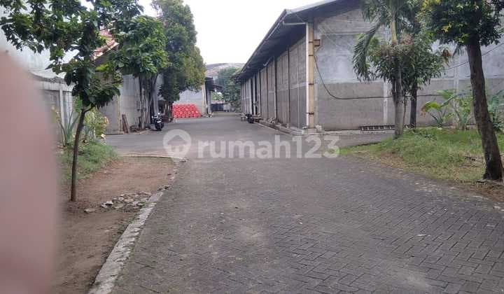 Gudang 8064 M2 SHM di Jln Raya Utama Legok - Karawaci Tangerang