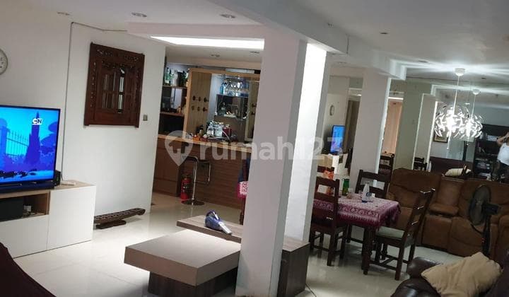 House in Ozone Residence with Club House Facilities (Swimming Pool and Gym)