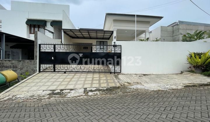 Dijual/Disewakan Rumah Cantik Setiabudi Regency Bandung
