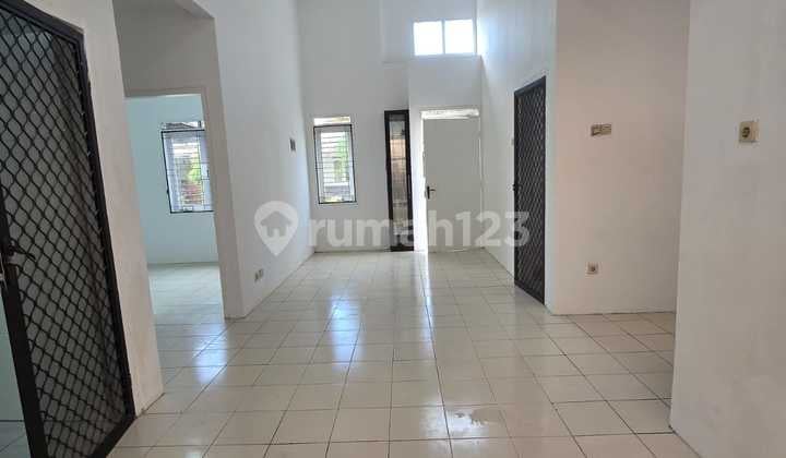 Murah Banget Rumah di Kota Baru Parahyangan Siap Huni