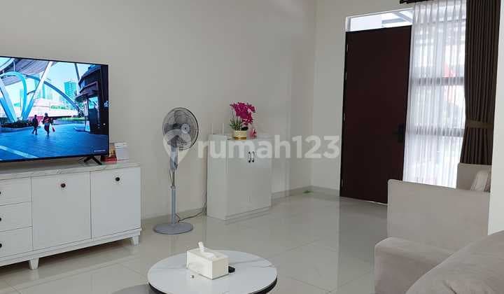 Dijual Rumah Semi Furnished di Taman Kopo Indah Bandung