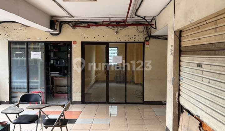 Dijual Kios Komersial di Apartemen Gateway Cicadas Bandung