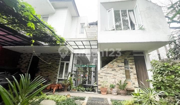 Dijual Rumah Lux 3 Lantai di Kota Cimahi
