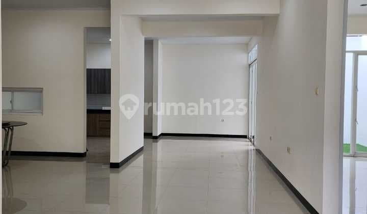 Dijual Rumah di Taman Kopo Indah Bandung Baru