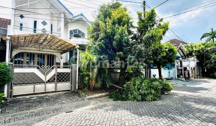 Dijual Rumah Tinggal 2 Lantai Full Furnish di Araya Malang