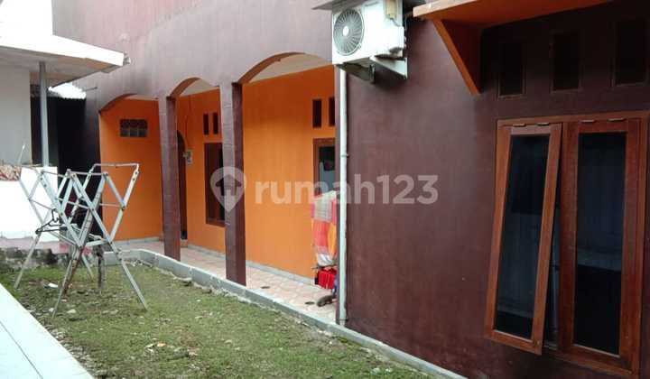 Rumah Pinggir Jalan Ridwan Rais Beji Dekat Stasiun Depok Baru