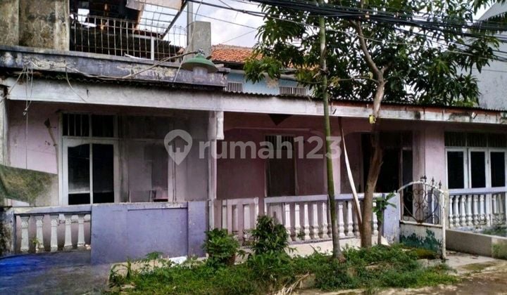 Rumah Siap Renov Strategis Pinggir Jalan Dekat Stasiun Depok Baru