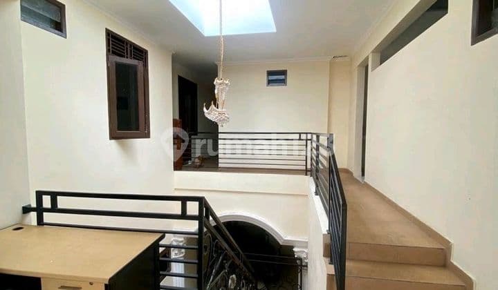 Kost Eksklusif 24 Kamar Full Furnished Strategis Di Cipayung Jaktim