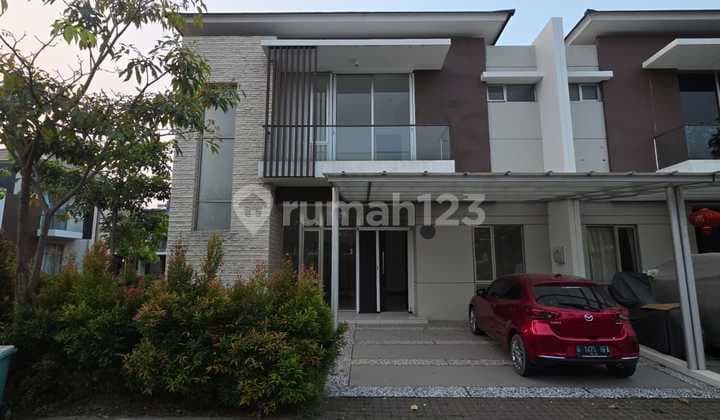 DISEWA RUMAH PIK 2 UK 10x15 HOEK (2 LANTAI) ADA KITCHEN SET, JARANG ADA TERMURAH