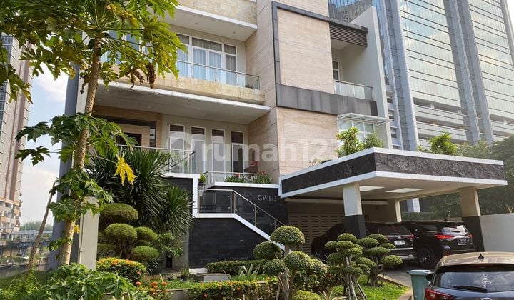 Dijual Rumah Mewah Pik 1 Cluster Gold Coast Uk 15X30 (3.5 Lantai) SHM Harga Nego