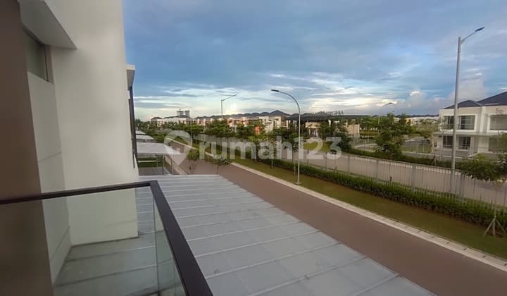 Disewakan Rumah Pik 2 Uk 10X15 Hoek (2 Lantai) Unfurnish 4+1 KT Termurah