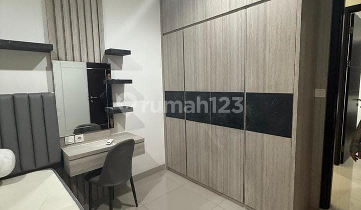 DISEWAKAN RUMAH PIK 2 UK 6x15 (2 LANTAI) FULLY FURNISH SIAP HUNI TERMURAH