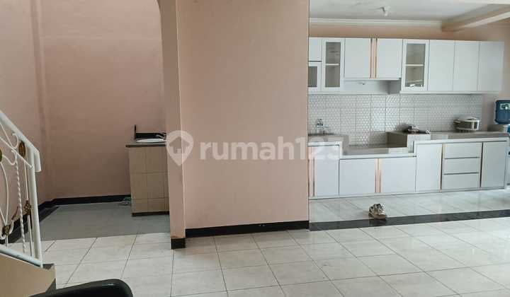 Rumah Cantik Nyaman Siap Huni di Taman Cibaduyut Indah 1