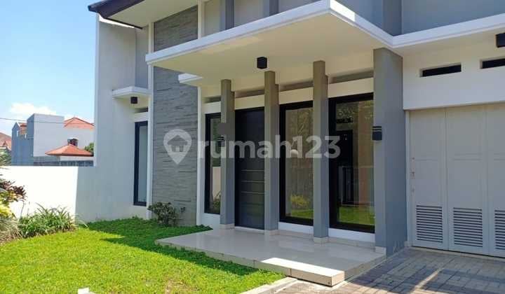 Rumah Cantik Mewah Nyaman di Batununggal Bandung