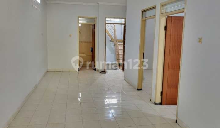 Rumah Siap Huni di Taman Holis Indah Bandung