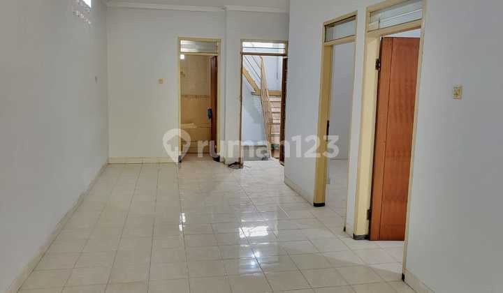 Rumah Siap Huni di Taman Holis Indah Bandung