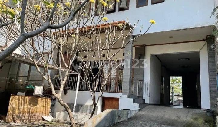 Rumah Asri Siap Huni di Daerah Ciumbuleuit