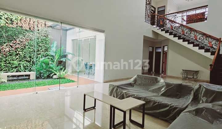 Rumah Cantik Siap Huni di Singgasana Pradana Bandung