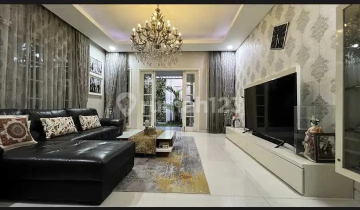 Strategic Luxury Ready-to-Occupy House in Kurdi, Bandung