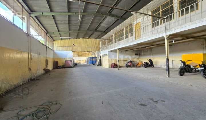 Gudang Strategis di Sudirman Bandung