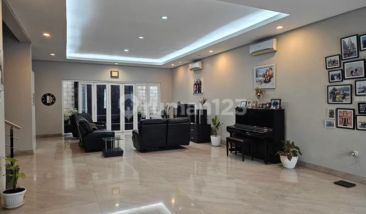 Rumah Cantik Modern Minimalis Lokasi Strategis di Puri Indah Kembangan Jakarta Barat