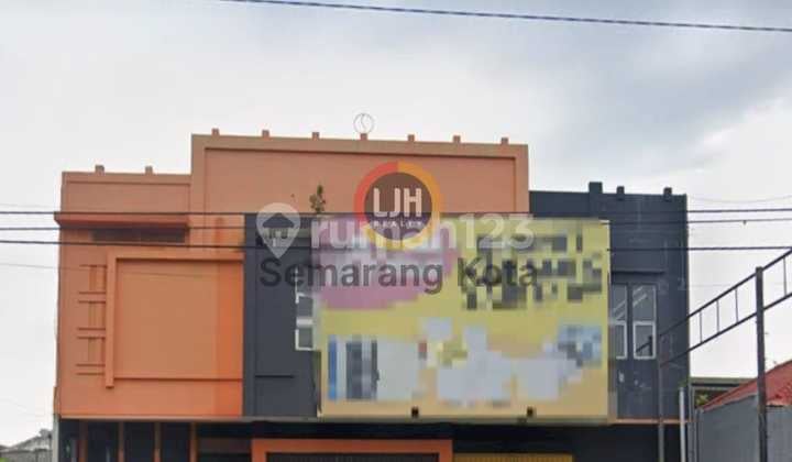 Building on Setiabudi Street Building on Setiabudi Street