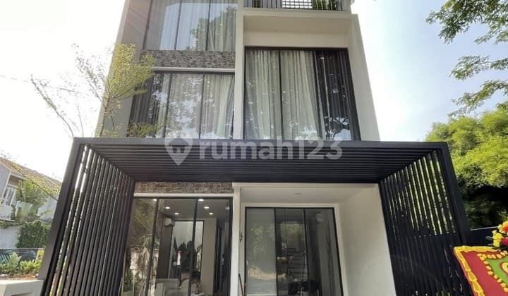 3-story house West Jakarta