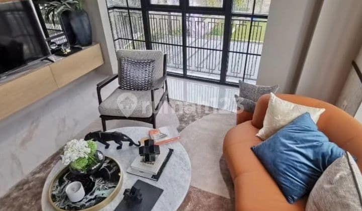 Dijual rumah 3lantai Duta Garden di Jurumudi baru, benda, tangerang