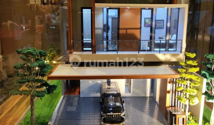 Dijual murah rumah mewah 3lantai di Jakarta barat