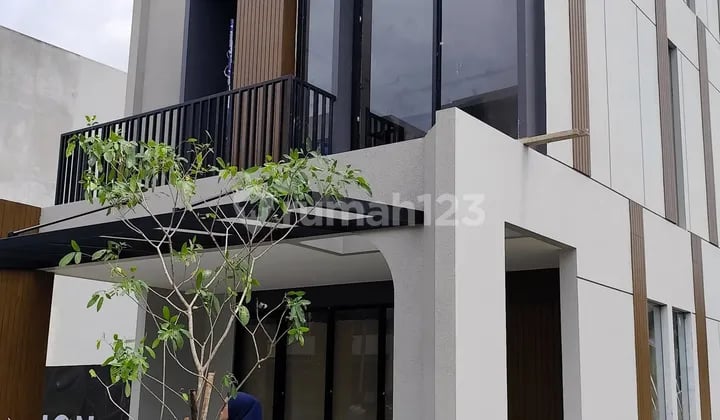 Dijual Rumah Bangunan Baru 3lantai Di Jakarta Barat