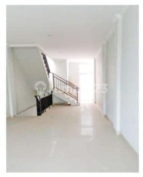 Dijual Cepat Ruko Gandeng 3 di Duri Kosambi, Hadap Jalan Raya