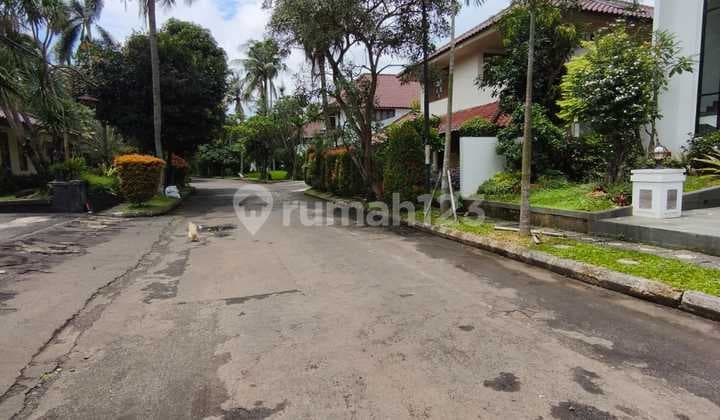 For Sale! Rumah Brand New Mewah di Sektor 8-Bintaro, Ada Private Pool